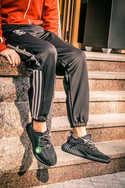 Кросівки Adidas Yeezy Boost 350 V2 Black Static 00561-Чорний-36 фото