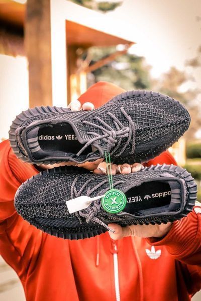 Кросівки Adidas Yeezy Boost 350 V2 Black Static 00561-Чорний-36 фото