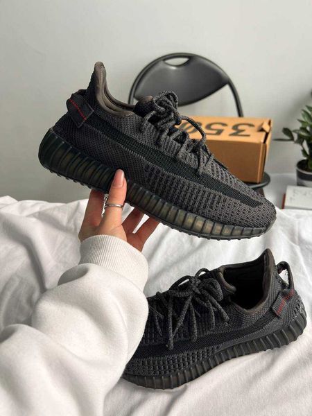 Кросівки Adidas Yeezy 350 v2 Black Reflective 00560-Чорний-36 фото
