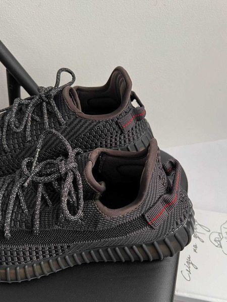 Кросівки Adidas Yeezy 350 v2 Black Reflective 00560-Чорний-36 фото