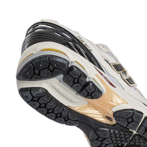 Кросівки NB New Balance 1906D Protection Pack White 10579-Золотий-36 фото