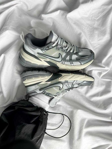 Кросівки Nike V2K Runtekk 16538-Сріблястий-36 фото