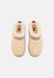Угги на платформі UGG Tazz Braid Slipper White 14623-Молочний-38 фото 3